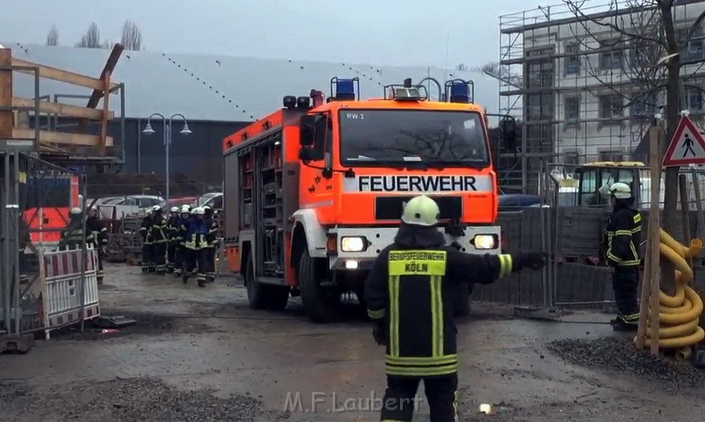 LKW in Rohbau Haus gefahren Huerth Argeles Sur Merstr TK P25.jpg